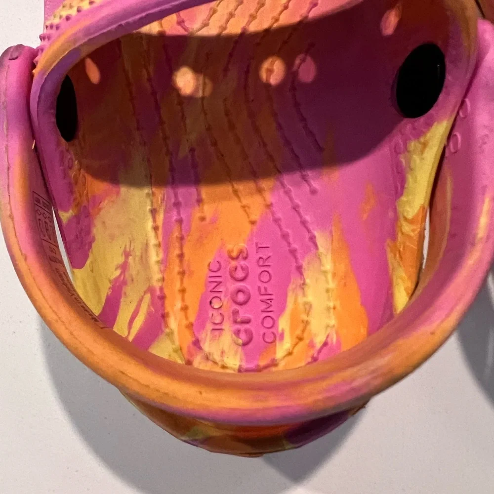 Crocs Classic Marbled Sandal Kids C10‎ Taffy Pink Yellow Sandals